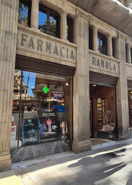 Farmàcia La Rambla Barcelona - Farmacia en Barcelona - foto 3