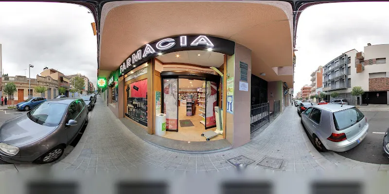 Farmacia Lluch - Farmacia en Badalona - foto 2