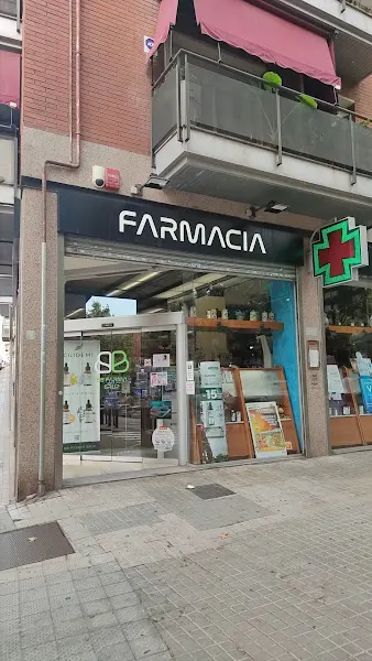Farmàcia - Farmacia en Badalona - foto 2