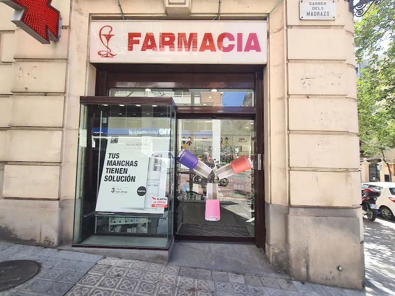 Farmàcia Sílvia Turró - Farmacia en Barcelona - foto 2