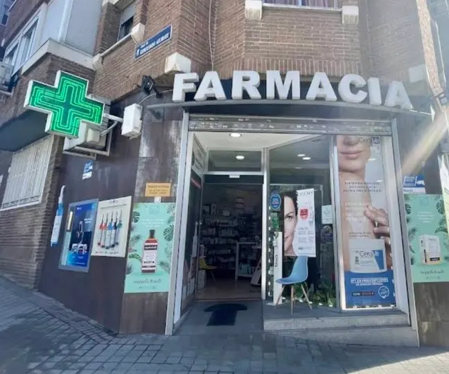 Farmacia La Entrada 12 Horas Usera - Farmacia en Madrid - foto 2