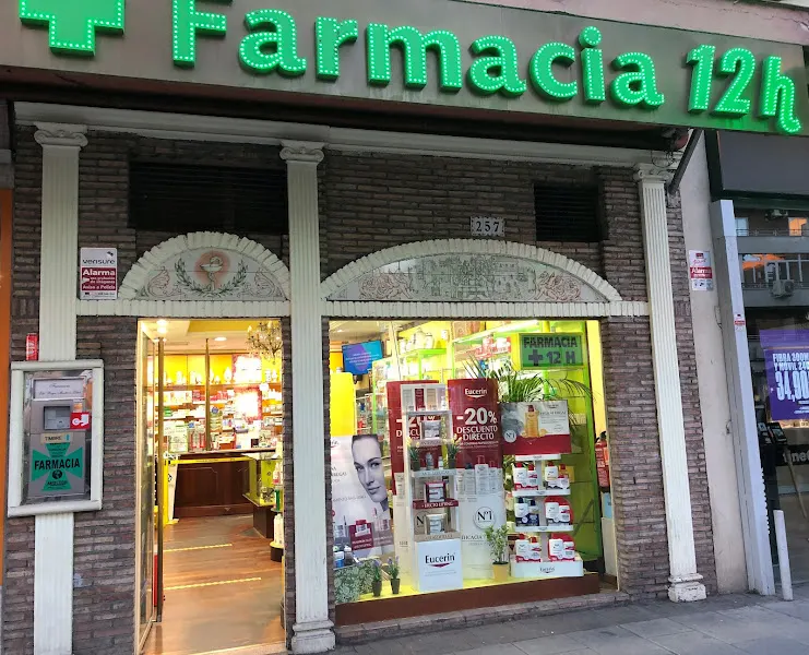 Reyes Martínez López - Farmacia en Madrid - foto 2