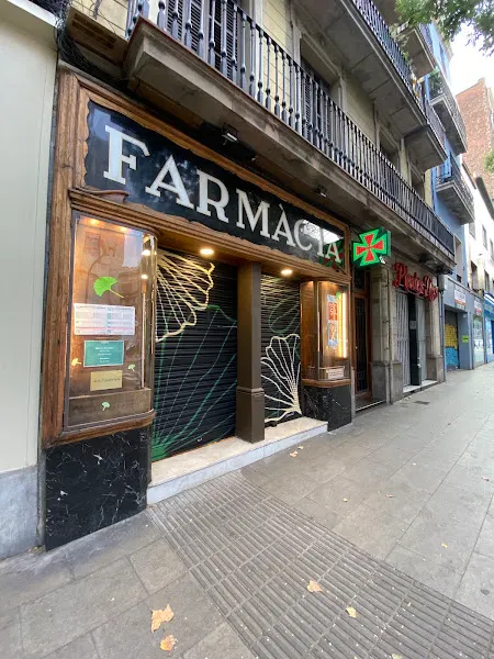 Farmàcia Escudero Garcia - Farmacia en Barcelona - foto 2