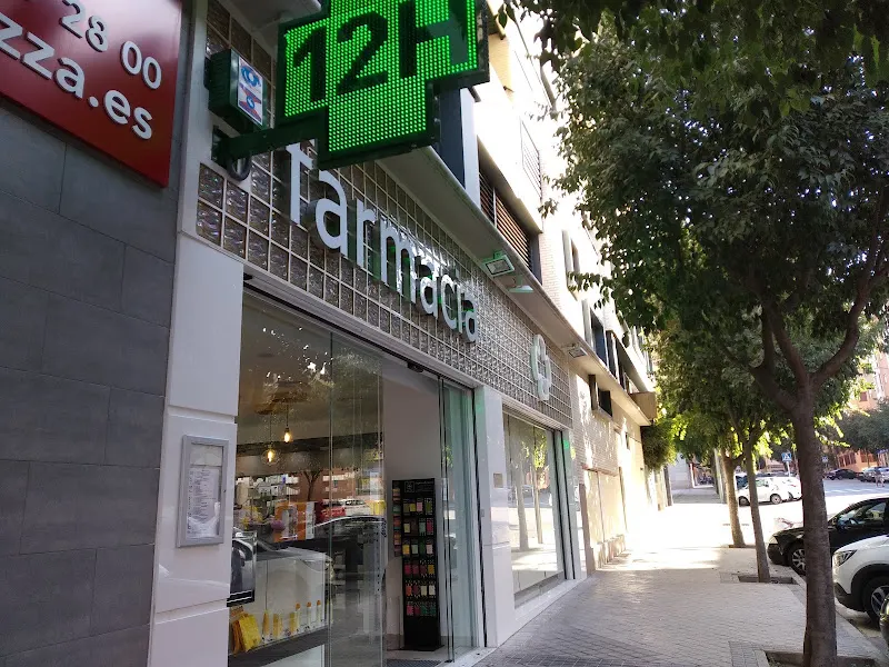 Farmacia Antracita CB. - Farmacia en Madrid - foto 2
