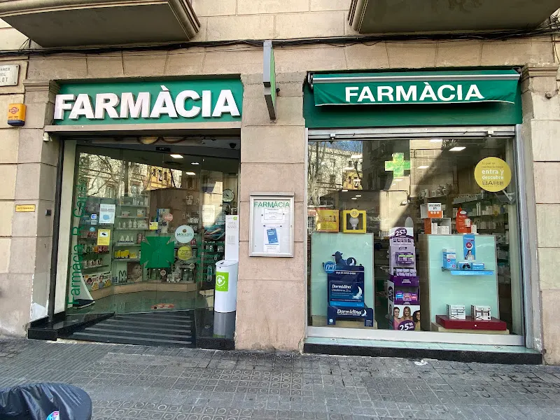 Farmàcia Capdevila - Farmacia en Barcelona - foto 2