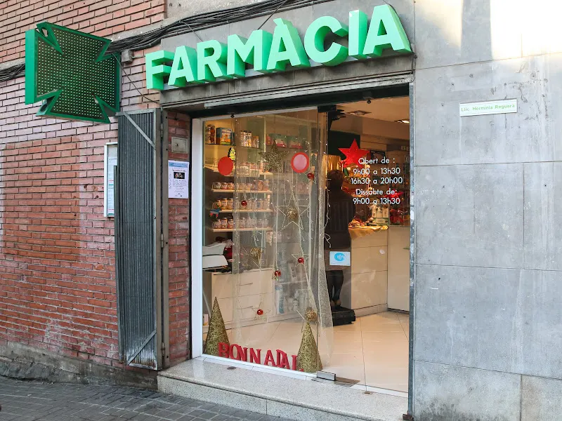 Farmàcia Hermínia Reguera - Farmacia en Barcelona - foto 2