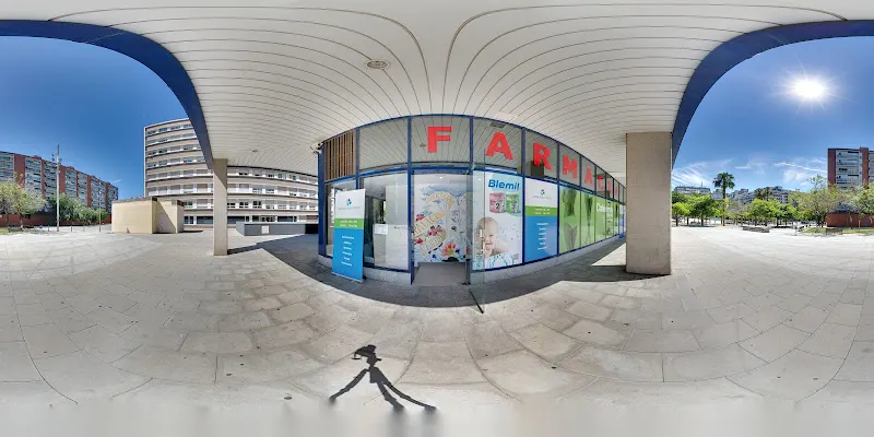 Farmàcia Plaça Cerdà - Farmacia en Barcelona - foto 2