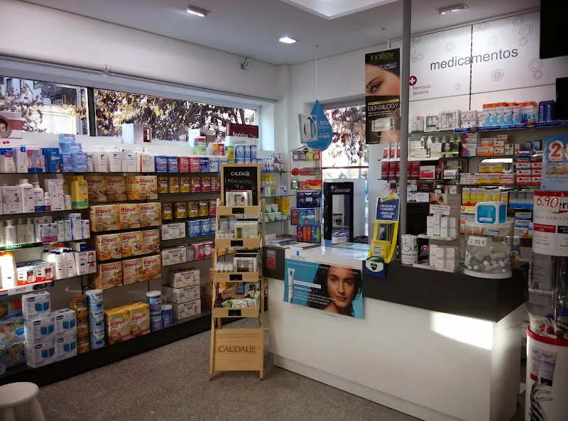 Farmacia Josefina Becerra Muñoz