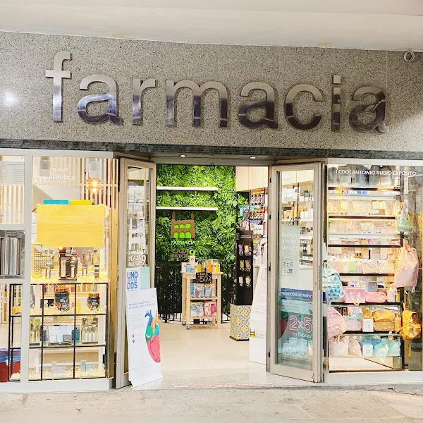Farmacia Plaza Mayor 9 (Ldo. Antonio Rubio) - Farmacia en Plasencia - foto 2